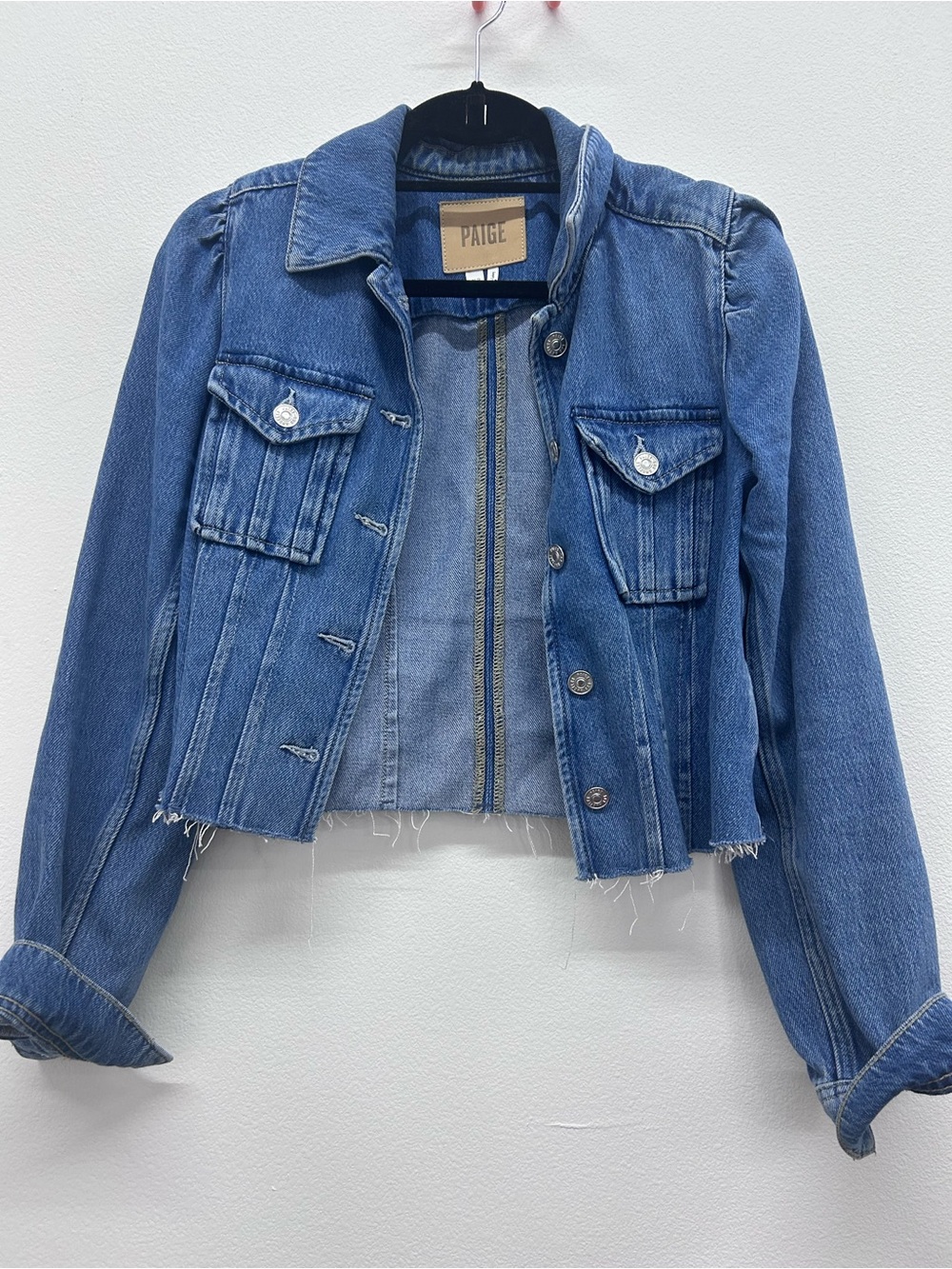 NWOT PAIGE Pacey Cropped Blue Denim Jacket Raw Hem Size XS